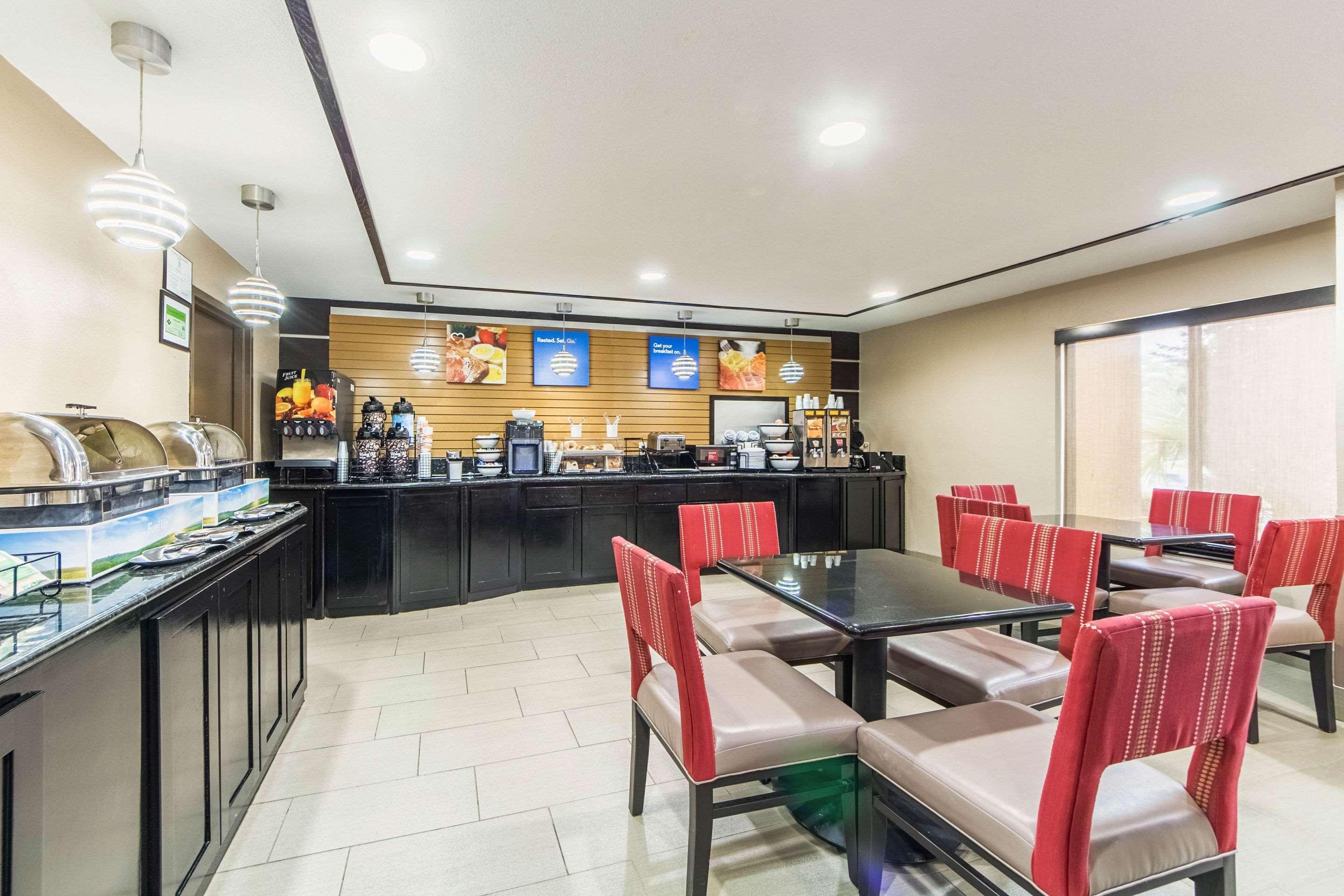 Comfort Inn Dallas Park Central Eksteriør billede