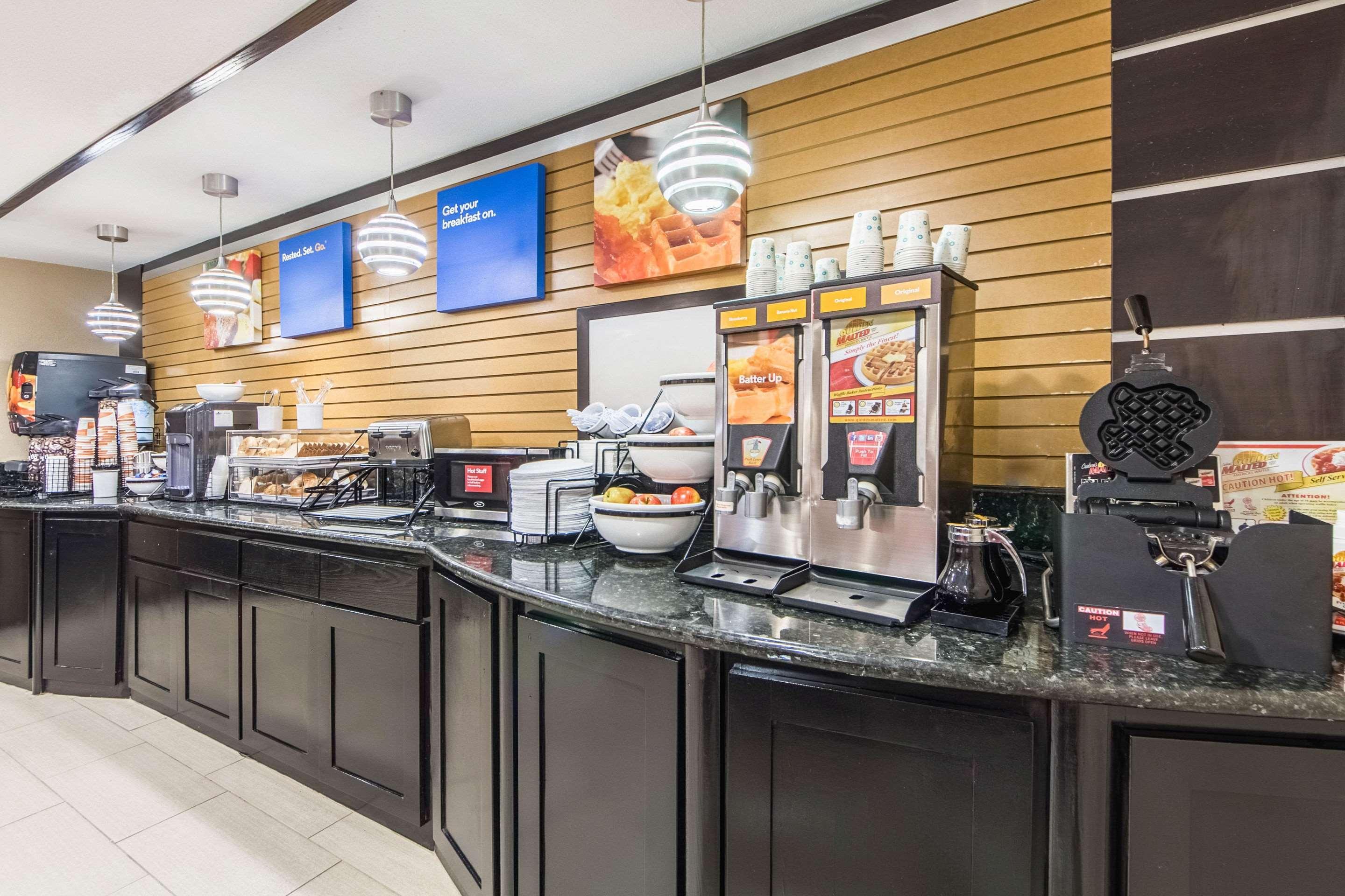 Comfort Inn Dallas Park Central Eksteriør billede