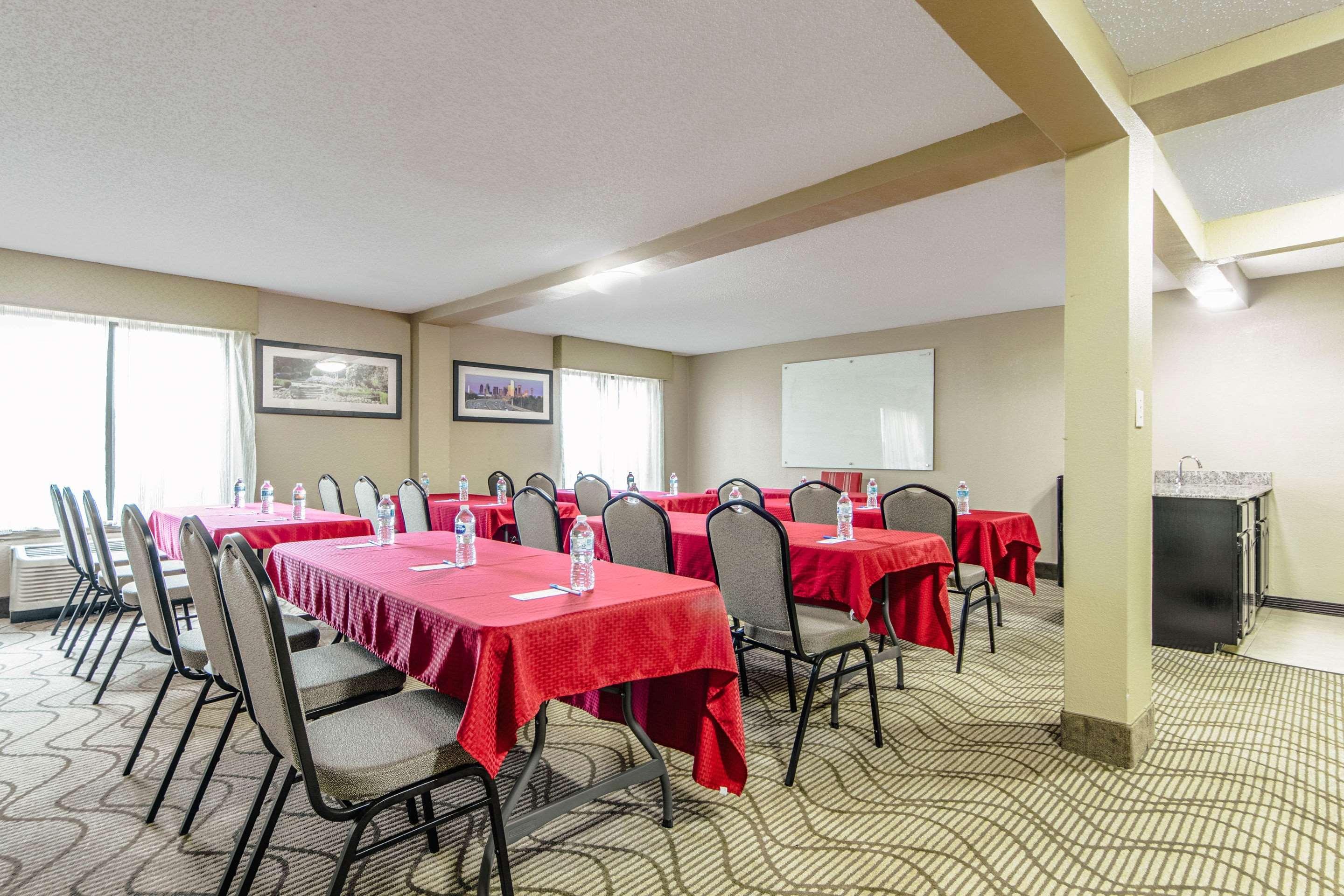 Comfort Inn Dallas Park Central Eksteriør billede