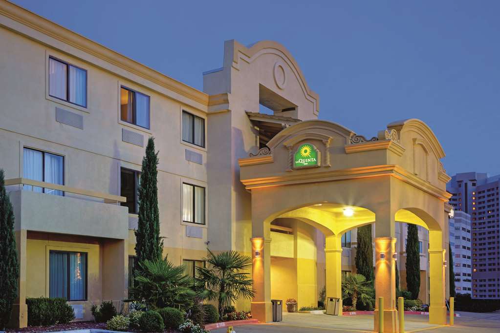 Comfort Inn Dallas Park Central Eksteriør billede